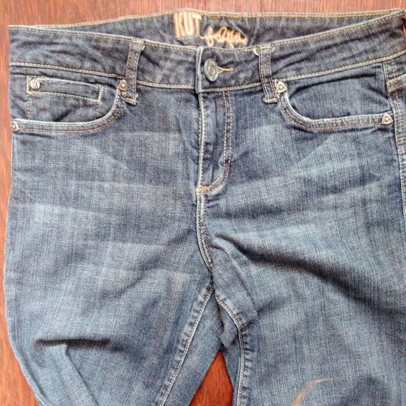 Kut From the Kloth Medium Wash Flare Jeans 6 - Picture 3 of 11